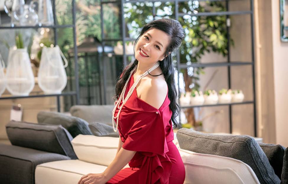 MC Nguyễn Cao Kỳ Duyên, Chiều Xuân... gần 60 có body đủ sexy để mặc bikini-10