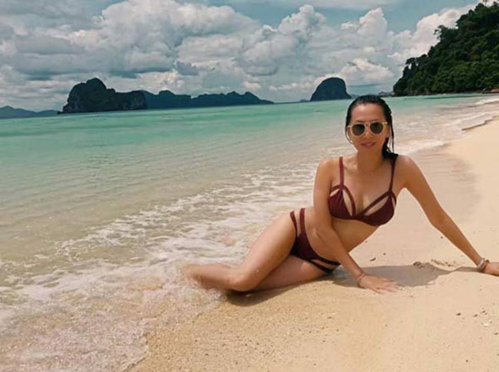 MC Nguyễn Cao Kỳ Duyên, Chiều Xuân... gần 60 có body đủ sexy để mặc bikini-5