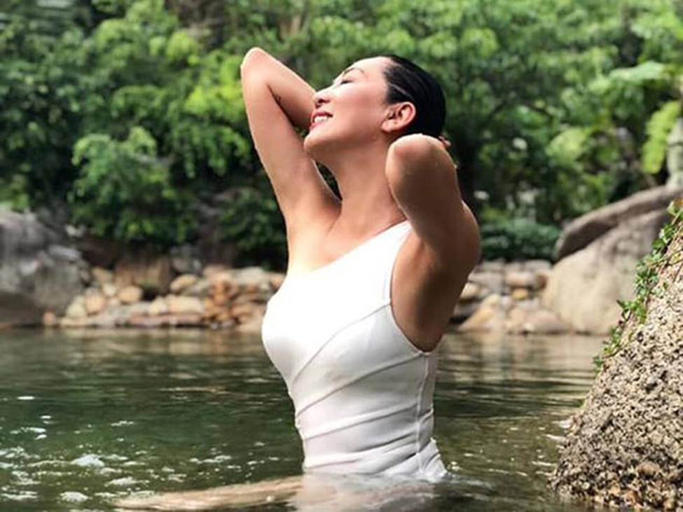 MC Nguyễn Cao Kỳ Duyên, Chiều Xuân... gần 60 có body đủ sexy để mặc bikini-6