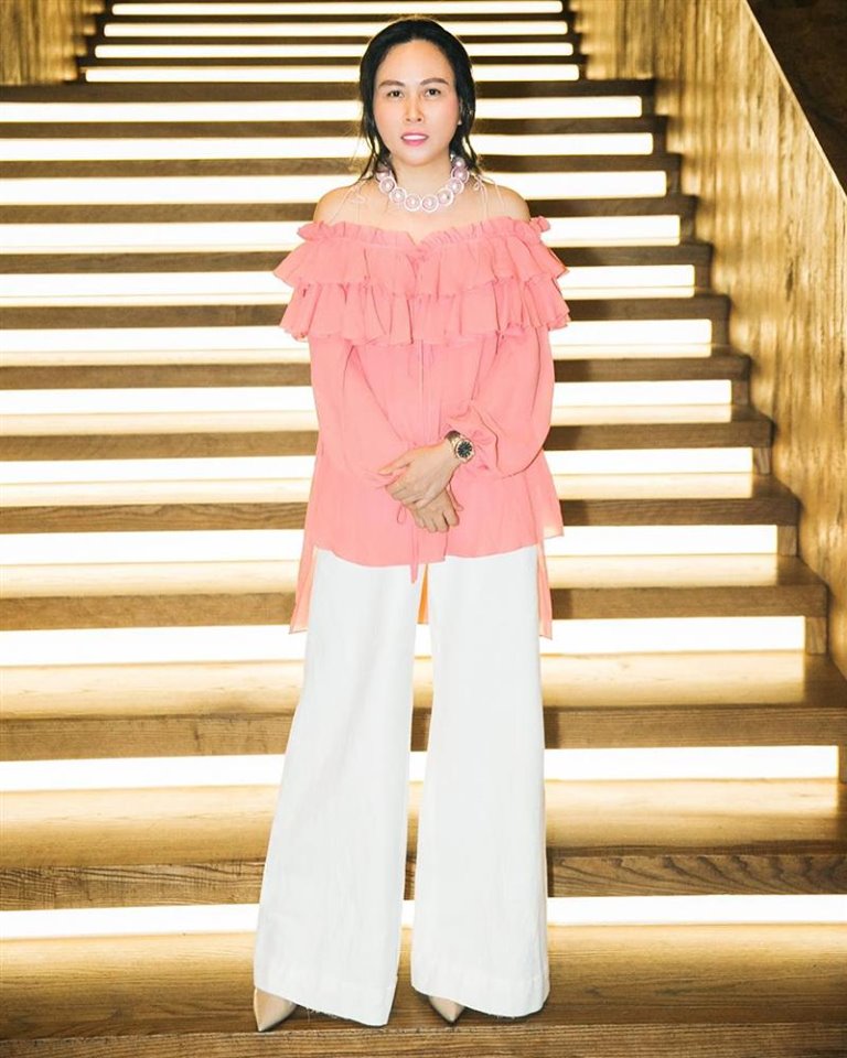 Phượng Chanel - Đoan Trang cứ mặc màu hồng là dân tình lại la ó-2