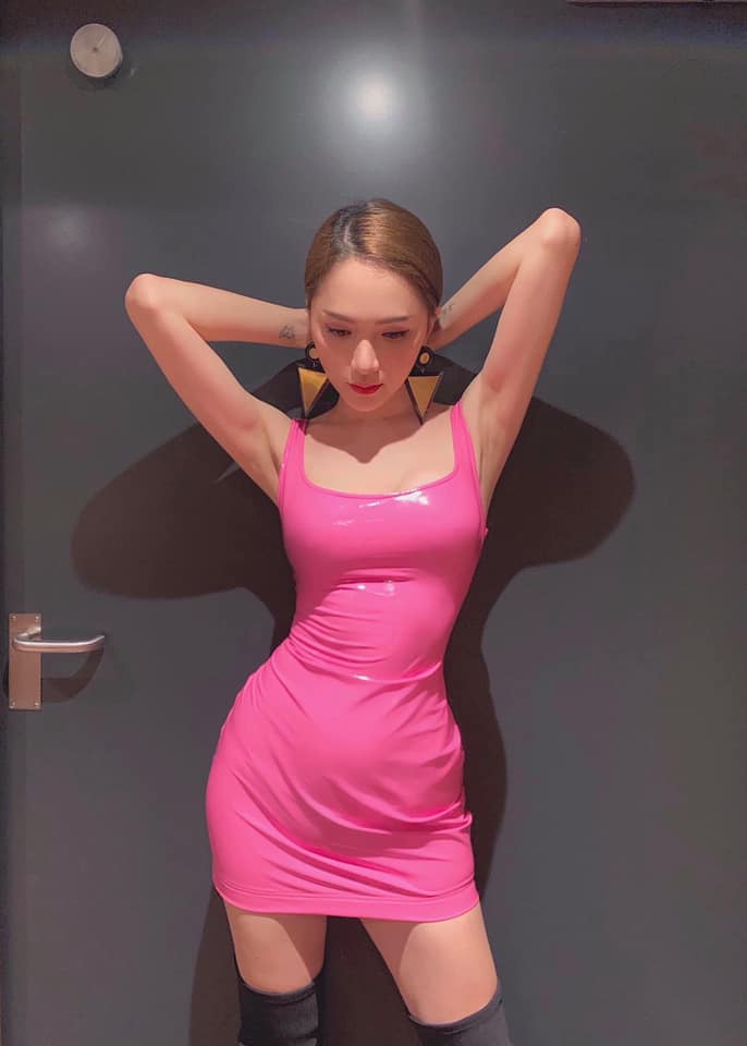 Phượng Chanel - Đoan Trang cứ mặc màu hồng là dân tình lại la ó-8