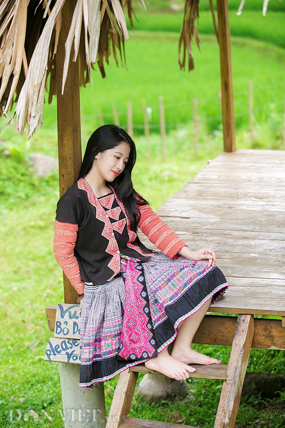 Vẻ đẹp tinh khiết của Hoàng Thùy Linh 9X thay thế hot girl Trâm Anh-4