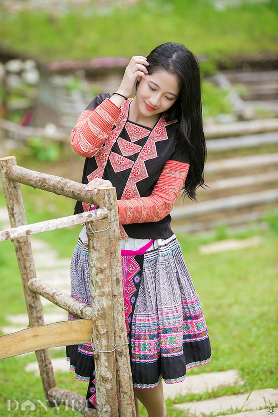 Vẻ đẹp tinh khiết của Hoàng Thùy Linh 9X thay thế hot girl Trâm Anh-5