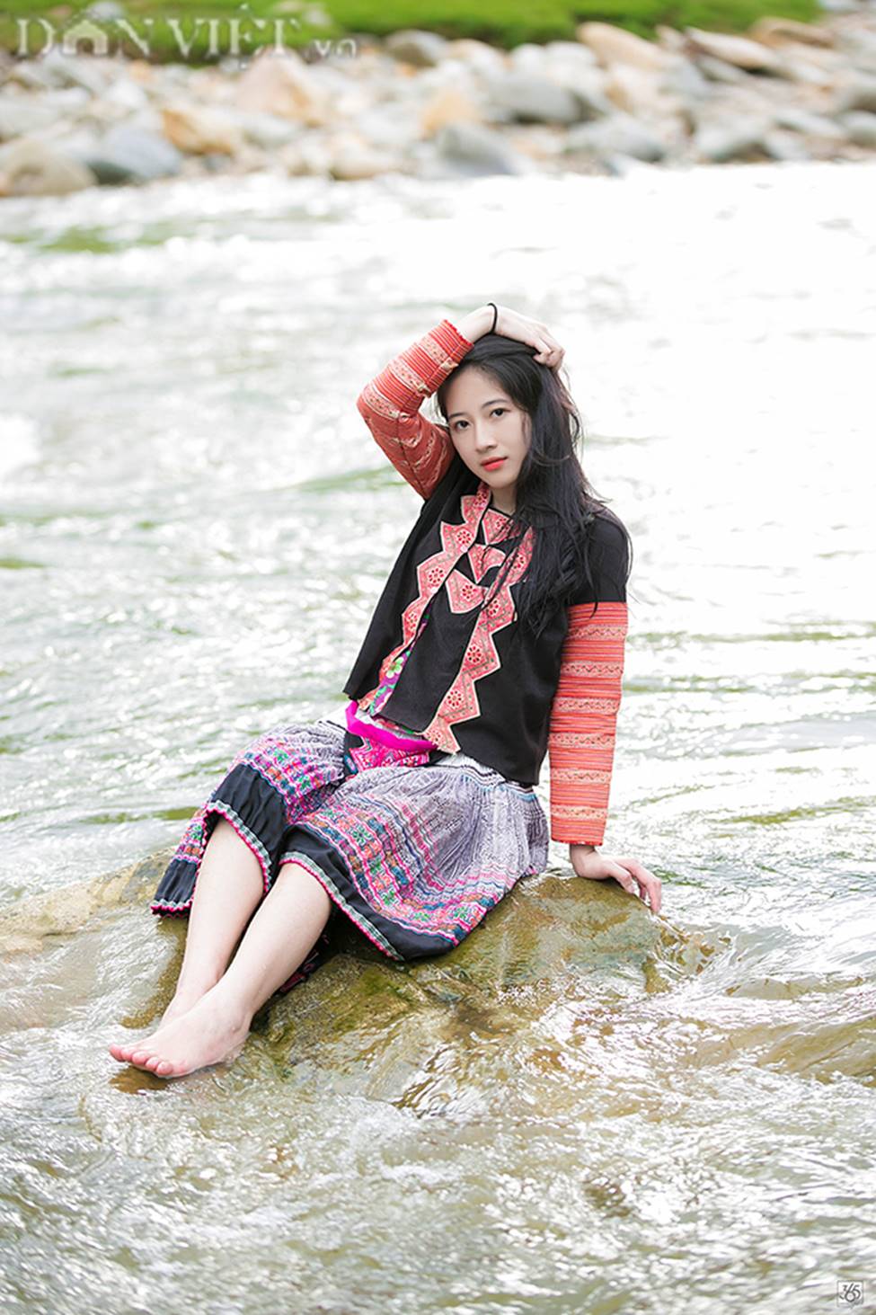 Vẻ đẹp tinh khiết của Hoàng Thùy Linh 9X thay thế hot girl Trâm Anh-8