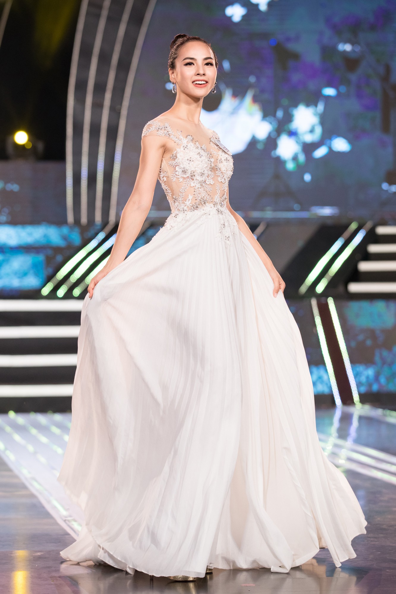 Soi nhan sắc 20 cô gái phía Bắc vừa lọt Chung kết Miss World VN: Thí sinh mặt đẹp nhất lại lộ vóc dáng đô con, thiếu đường cong-3