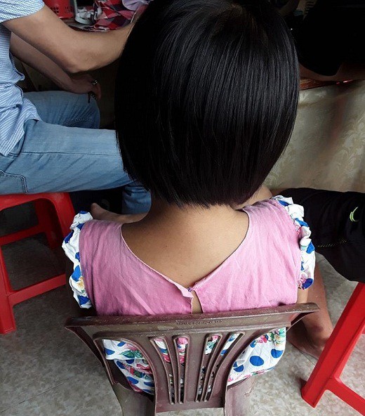 Bé gái 6 tuổi khóc lóc van xin khi bị nam thanh niên 18 tuổi sàm sỡ ngay tại nhà-1