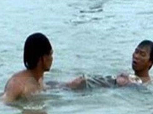 Rủ nhau ra sông Thái Bình tắm, một cán bộ phòng cháy chữa cháy chết đuối