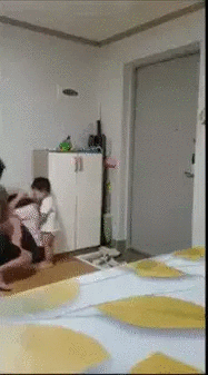 Chồng Hàn đánh vợ người Việt suốt 3 tiếng đồng hồ lộ diện trước tòa án, dân mạng đề nghị bỏ tù lập tức-4