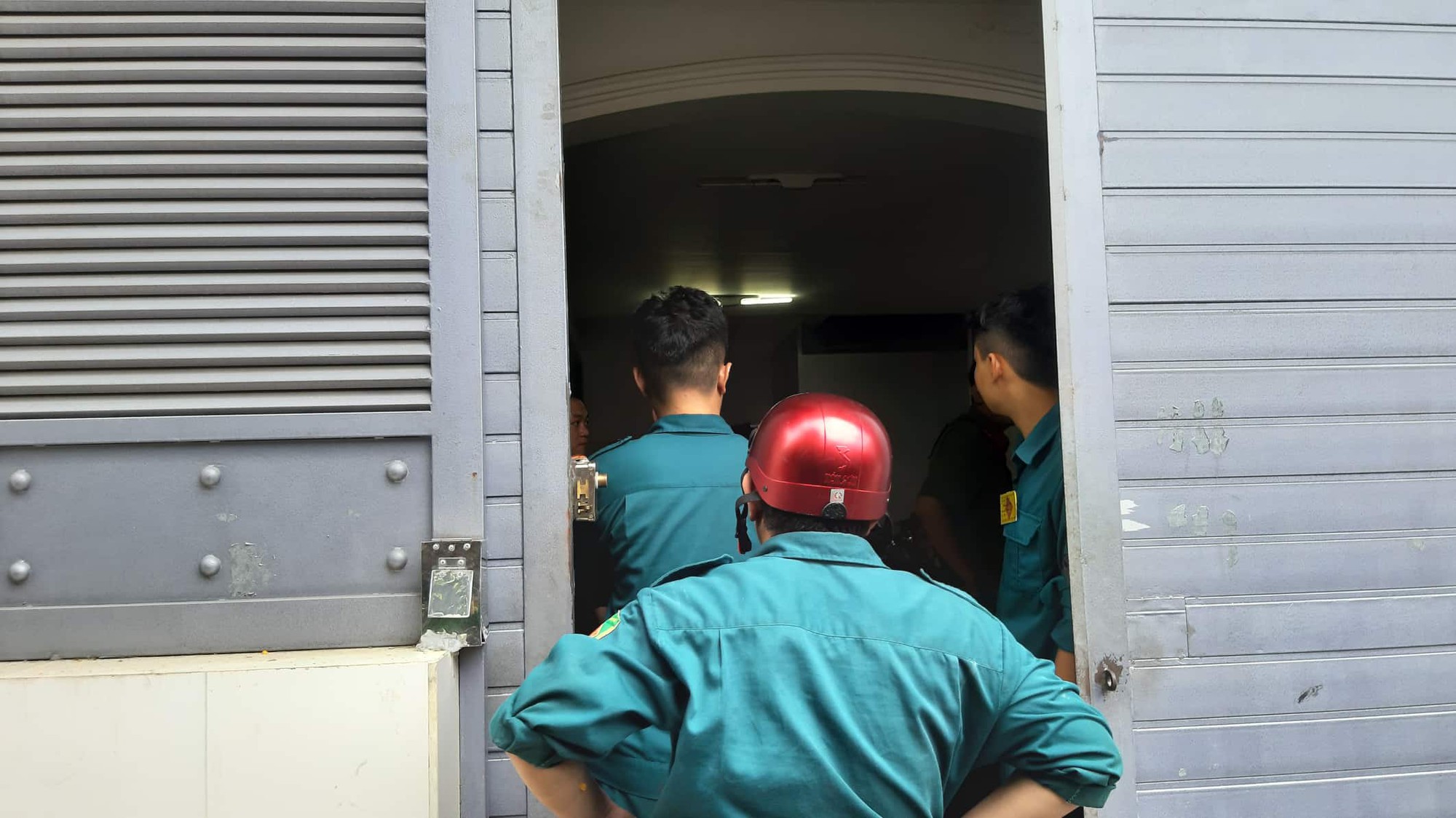 Nữ sinh 19 tuổi chết bất thường tại phòng trọ, trên người có nhiều vết dao đâm-2