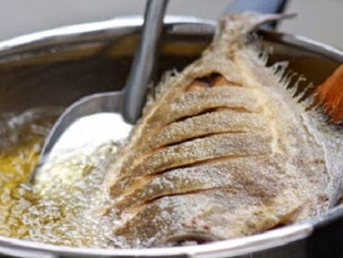 Cá nhảy trong miệng, món ngon 300 tuổi muốn ăn phải nuốt sống ở Nhật-1