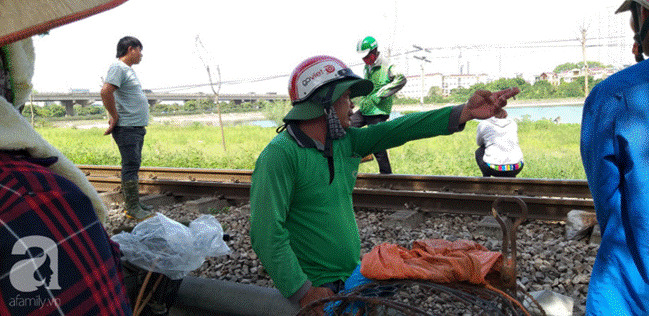 Nhân chứng kể lại lúc người đàn ông bị tàu hỏa tông chết: Tôi kêu mà không nghe, ổng ngồi sát đường tàu để đi vệ sinh-2