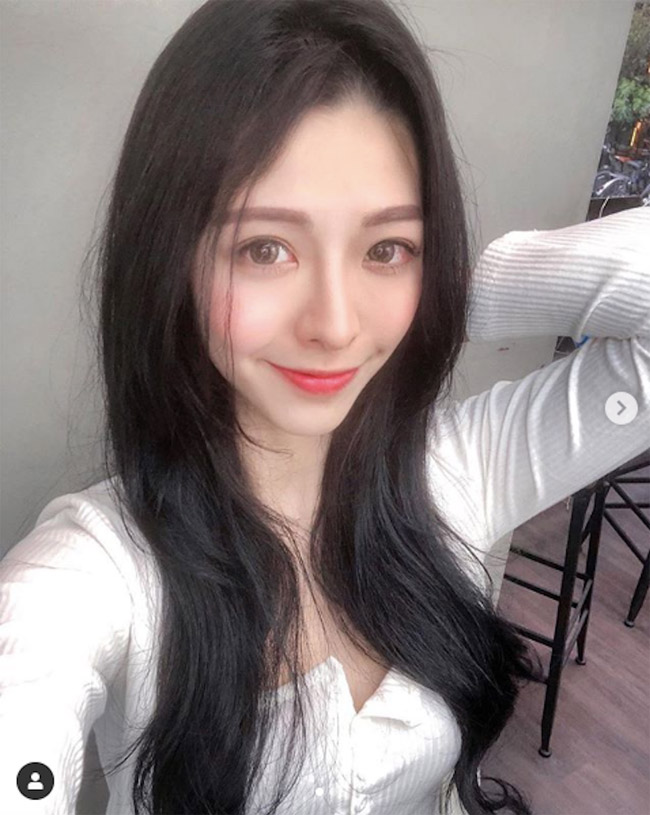 Nữ y tá không cần tiêm thuốc tê cũng khiến bệnh nhân chết mê vì quá xinh đẹp-11