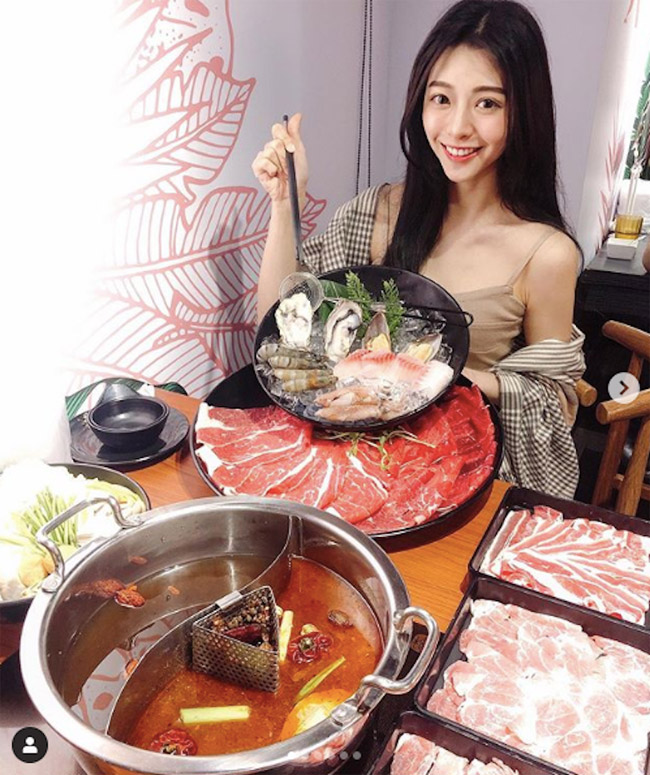 Nữ y tá không cần tiêm thuốc tê cũng khiến bệnh nhân chết mê vì quá xinh đẹp-12