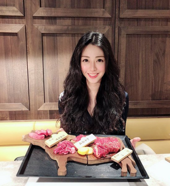 Nữ y tá không cần tiêm thuốc tê cũng khiến bệnh nhân chết mê vì quá xinh đẹp-13