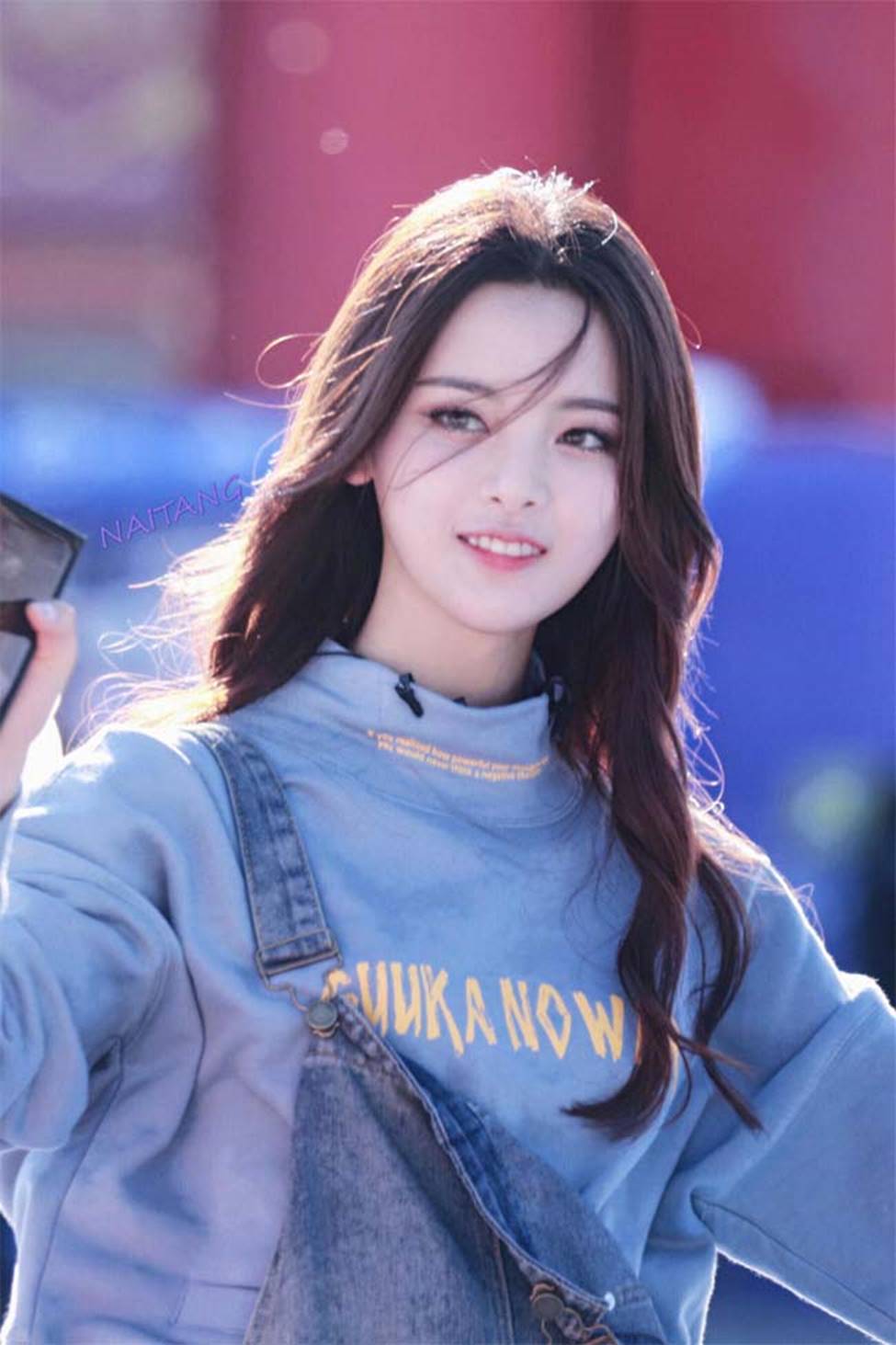 Cô thôn nữ 21 tuổi được phong đẹp nhất Trung Quốc bị ném đá vì nghi mặt nhân tạo-9