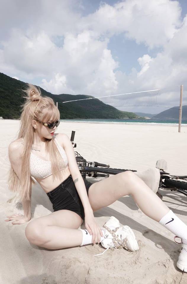 Cận cảnh thân hình sexy khiến người khác ghen tỵ của bạn gái Sơn Tùng MTP-4