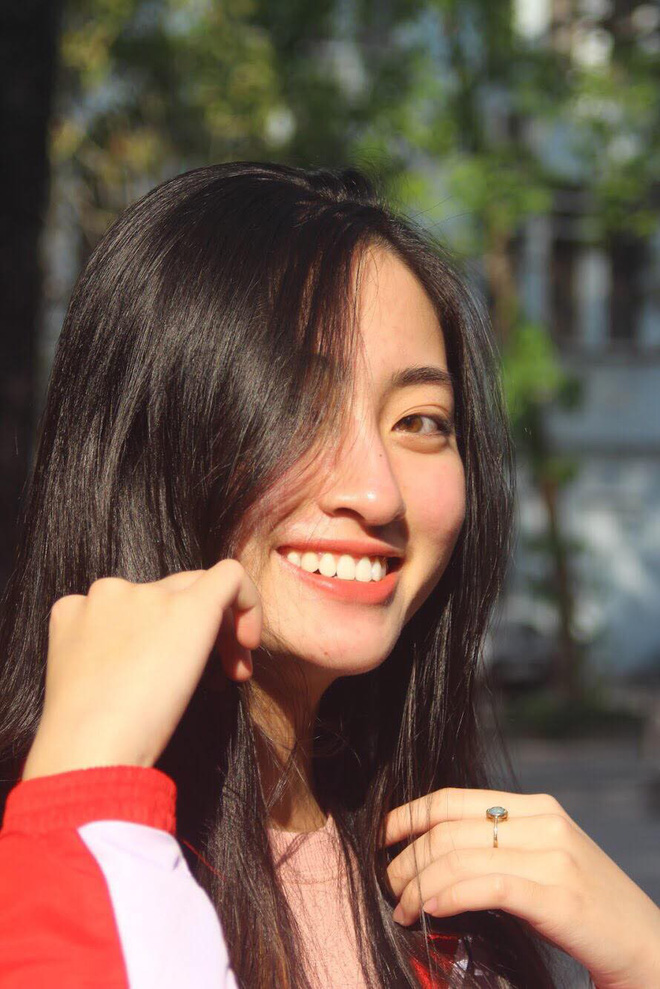Nữ sinh Ngoại thương là ứng viên nặng ký của vương miện Hoa hậu thế giới Việt Nam 2019: IELTS 7.5, thành viên đội tuyển HSG Quốc gia tiếng Anh-5