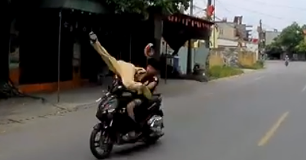 Nam thanh niên phóng xe bạt mạng, đâm trực diện chiến sĩ CSGT đang làm nhiệm vụ-2