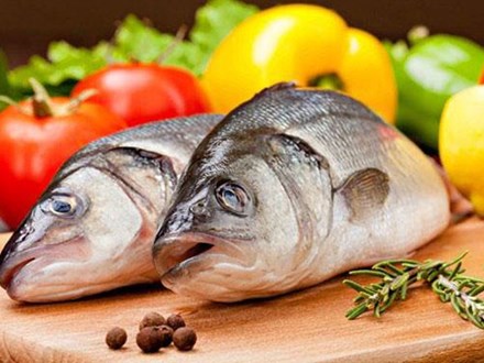 Mẹo nấu cá không bị tanh được chia sẻ từ những chuyên gia ẩm thực khiến chị em bất ngờ