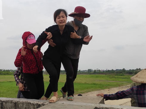 2 nam sinh đuối nước trong bể bơi ở Quảng Ninh, 6 nhân viên cứu hộ không biết-2