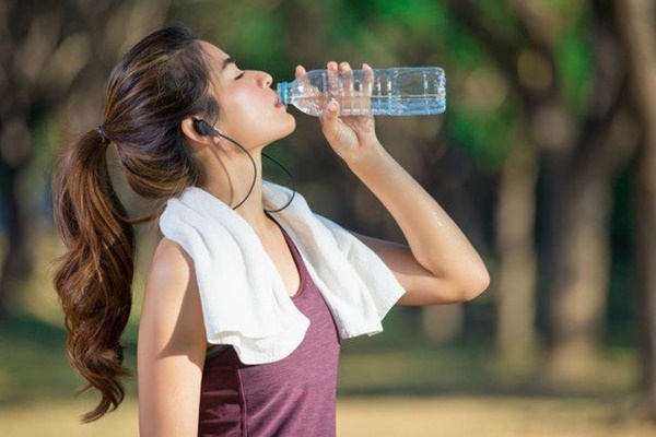 4 tín hiệu bất thường sau khi uống nước, chứng tỏ bạn đang bệnh nặng-4