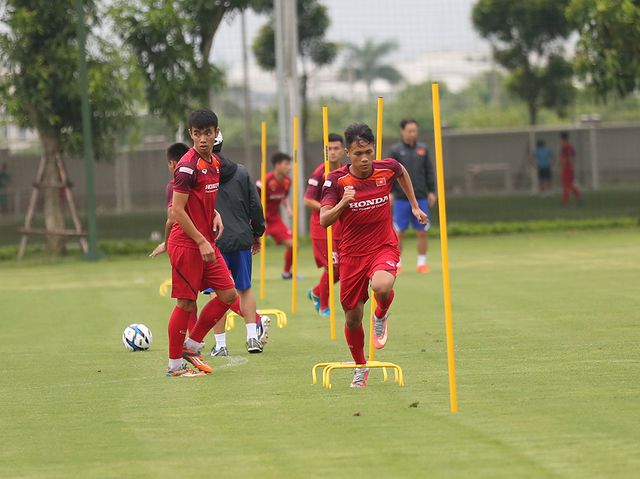 Tiền vệ Việt kiều Martin Lo quyết ghi điểm với HLV Park Hang Seo-11