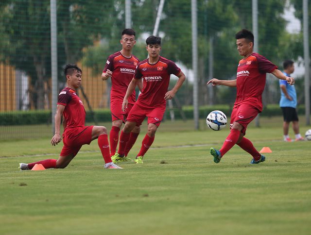 Tiền vệ Việt kiều Martin Lo quyết ghi điểm với HLV Park Hang Seo-13