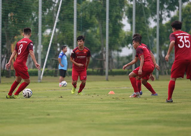 Tiền vệ Việt kiều Martin Lo quyết ghi điểm với HLV Park Hang Seo-3
