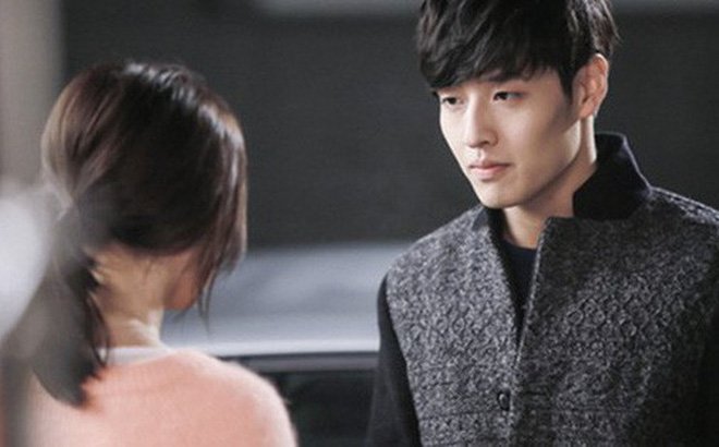 Chồng cũ tái hôn nhưng đêm đêm vẫn vén rèm sang giường tôi tâm sự-2