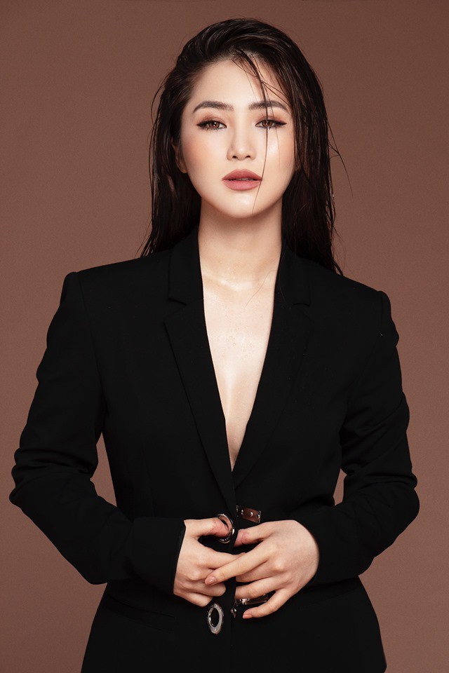 Không riêng gì Phạm Hương, những sao Việt này cũng bao lần quê độ vì mắc lỗi cơ bản khi sử dụng tiếng Anh-2