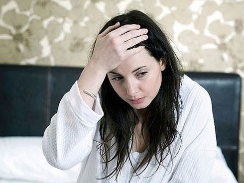 Hằng đêm, tôi giật mình bật dậy vì ám ảnh khuôn miệng rớm máu, ánh mắt ai oán và câu nói của mẹ trước lúc nhắm mắt xuôi tay