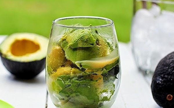 Những sai lầm khi ăn khiến quả bơ thành ... thuốc độc-1