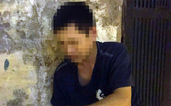 Người đàn ông bị đánh túi bụi, dọa chặt chân vì nghi sàm sỡ cô gái trẻ ở Hà Nội-1