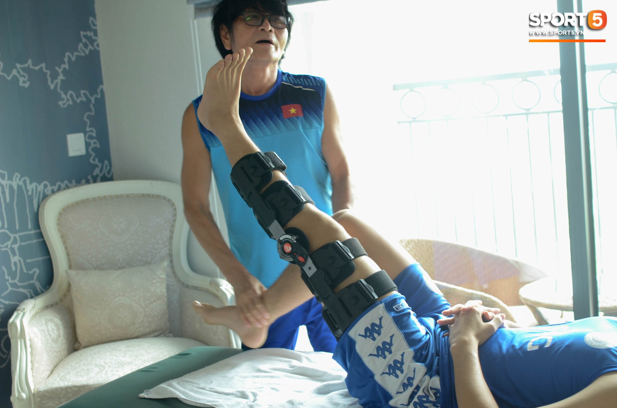 Đình Trọng kiên trì tập hồi phục, hy vọng mong manh kịp bình phục dự SEA Games 30-14