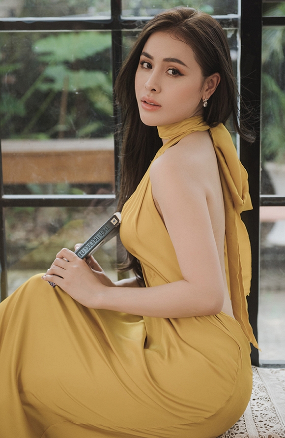 Á hậu Thư Dung đẹp như sương mai, khoe dáng mong manh cuốn hút-2