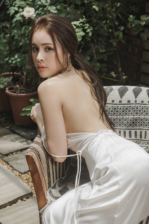 Á hậu Thư Dung đẹp như sương mai, khoe dáng mong manh cuốn hút-8