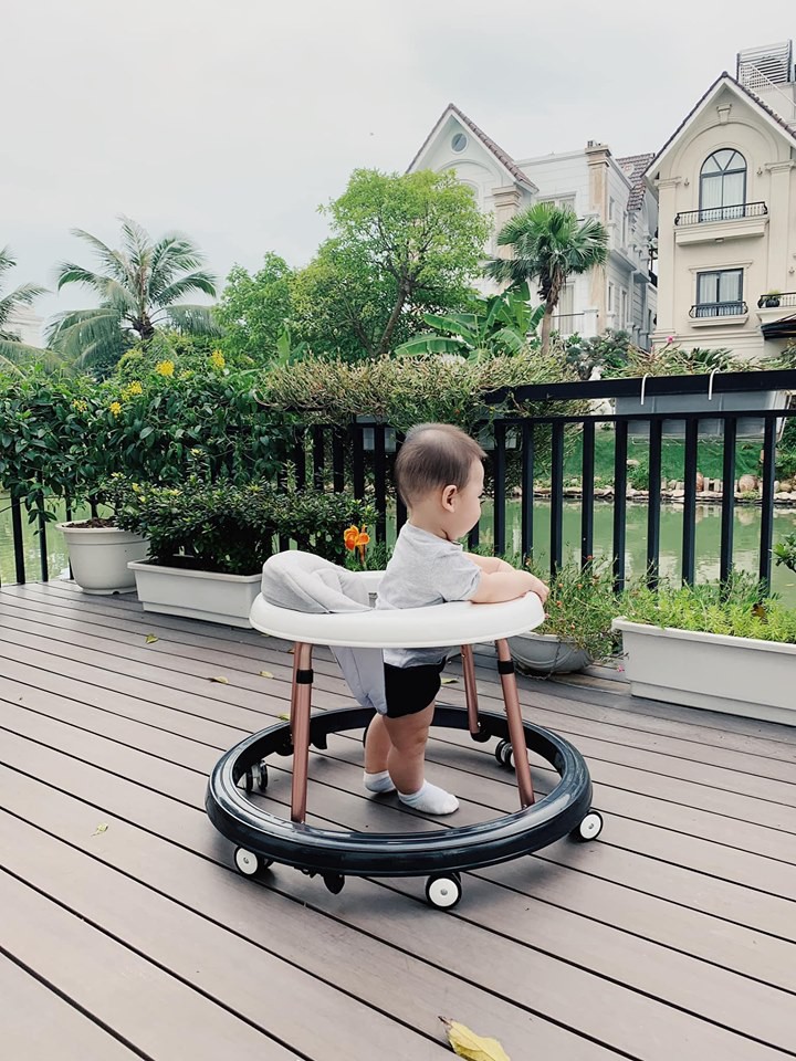 Mối quan hệ giữa Tú Anh và Đỗ Mỹ Linh hiện ra sao sau nghi vấn Hoa hậu yêu lại bồ cũ của đàn chị?-4