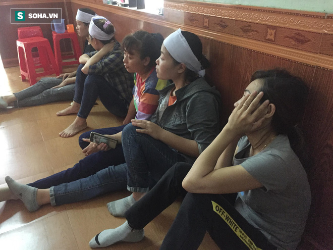 Con nói chở cháu đi chơi một lát rồi về, sao giờ con với cháu không về nữa?-4