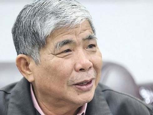 Xe ben phóng nhanh gây tai nạn liên hoàn rồi lao vào nhà dân, 3 người thương vong-4