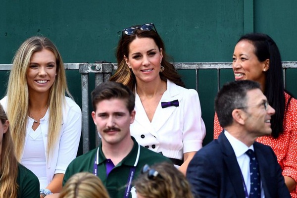 Mới làm dâu hoàng gia đã tỏ thái độ chảnh chọe, Meghan Markle còn phải chạy dài mới theo kịp chị đại Kate, đẳng cấp là phải thế này đây-4