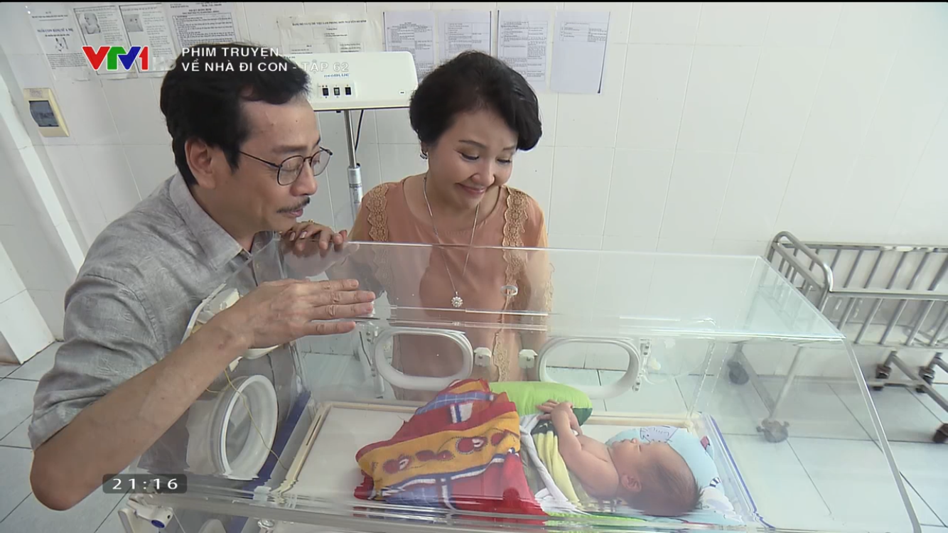 Về nhà đi con: Nhã hụt hẫng nhìn Vũ chạy như bay về bên Thư, tình tiết phim bỗng đảo chiều ngoạn mục!-7