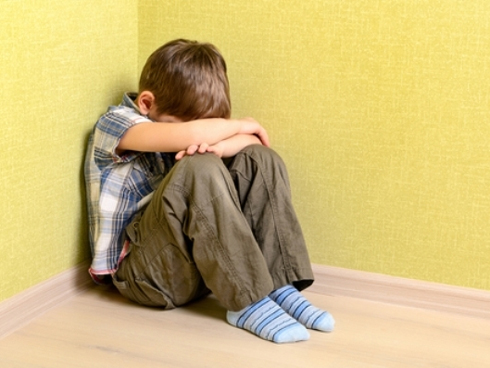 Sai lầm khi cha mẹ âu yếm, vỗ về con sau những trận đòn roi-1