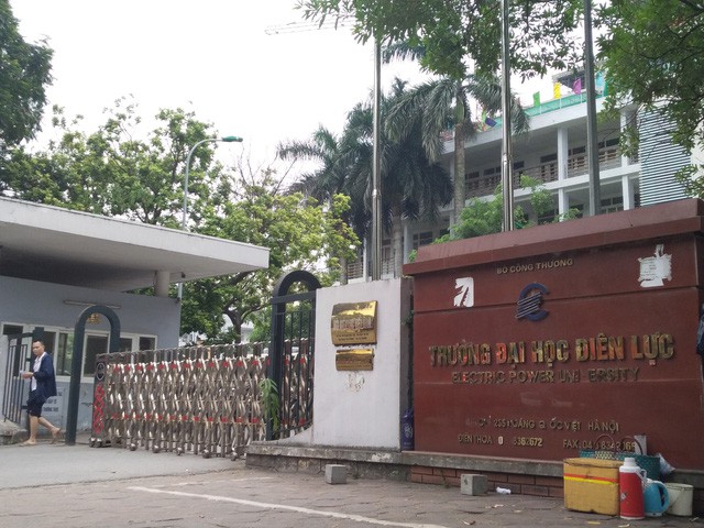 Tiếp vụ lùm xùm tại Đại học Điện lực: Hàng trăm bài thi chứa ký hiệu lạ?-1