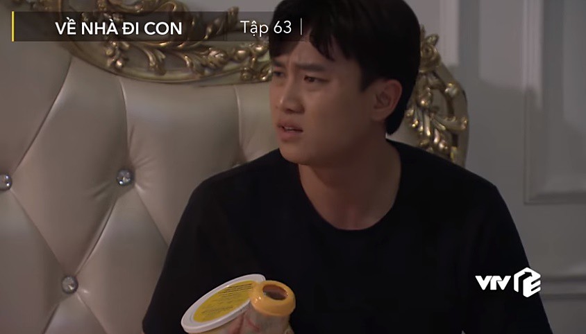 Về nhà đi con: Hài hước cảnh Thư ném... bỉm vào mặt chồng bắt dậy pha sữa cho con nhưng đã có ngay cứu tinh xuất hiện-3