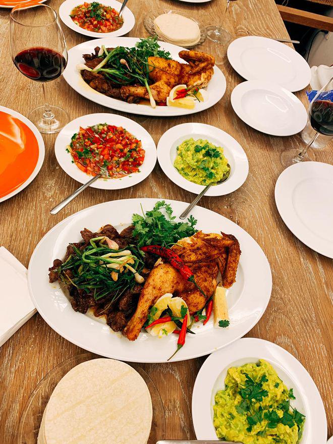 Mì tôm nhà người ta và của chồng Phan Như Thảo nấu cho vợ sao khác một trời một vực!-14