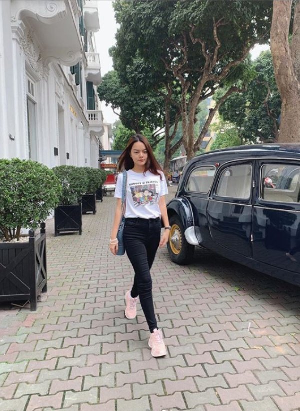 1 năm sau ly hôn, Phạm Quỳnh Anh gây sốt với nhan sắc trẻ trung khi để mặt mộc-4