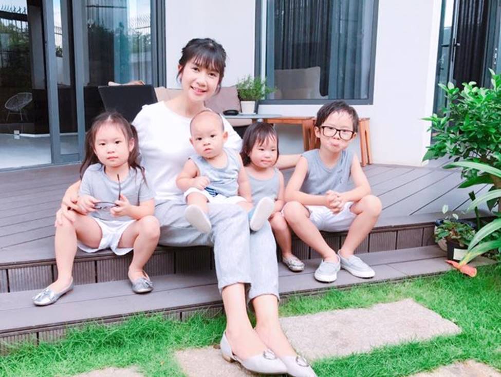 Đến mòn con mắt với nét hấp dẫn của 2 mỹ nhân mê đẻ showbiz Việt-9