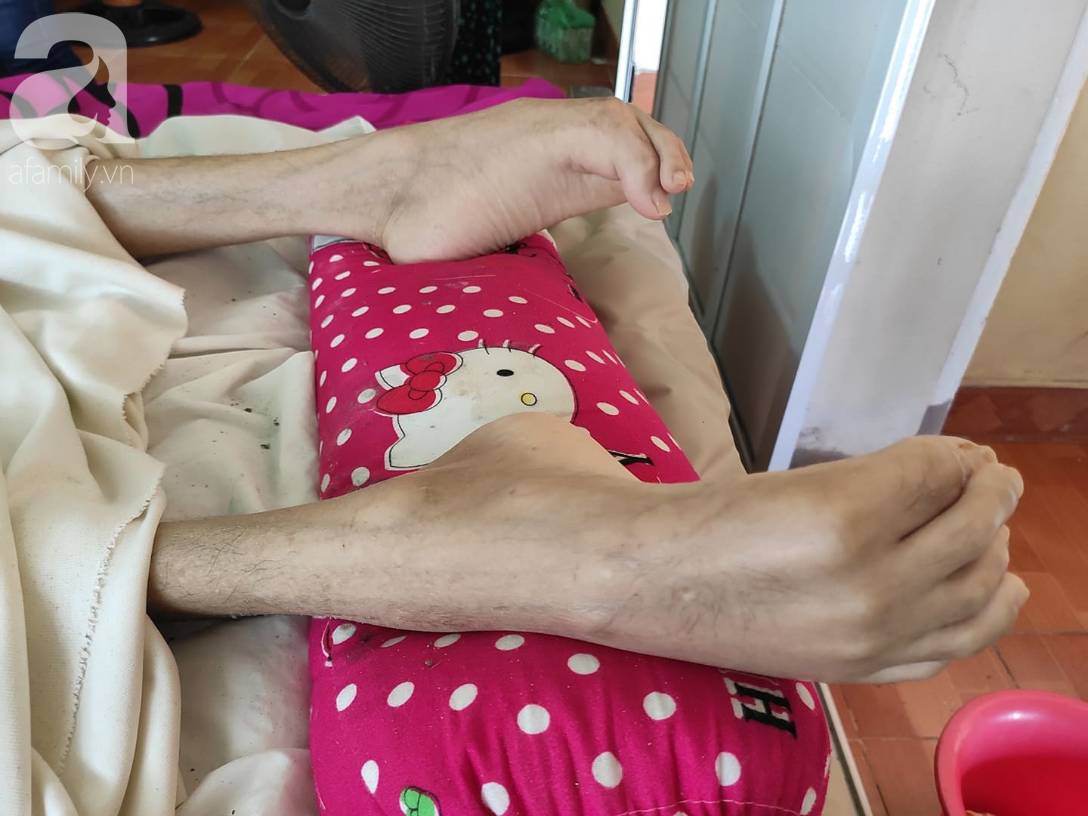 Con trai sắp lấy vợ bị tai nạn nằm một chỗ, người mẹ già ngã quỵ khi tiếp tục biết chồng ung thư mà không đủ tiền chữa-8