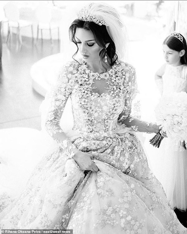 Hoa khôi Nga hớp hồn vua nước bạn, làm hoàng hậu 46 ngày đã khiến chồng thoái vị-3