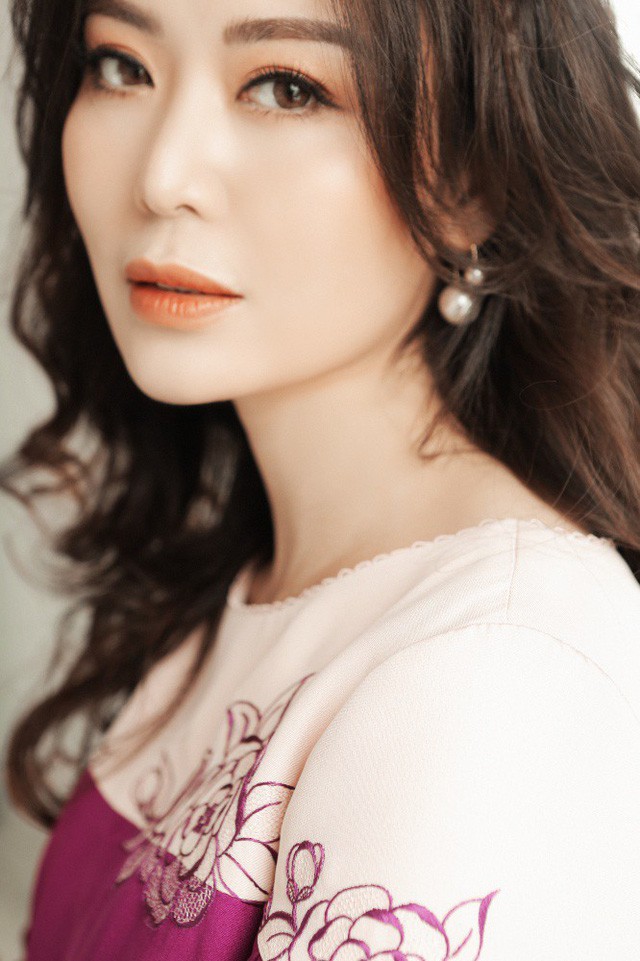 Chuyện về cô Hoa hậu ly hôn trước tuổi 30, thị phi gắn liền với loạt phát ngôn gây bão: Thà khóc trên Mercedes còn hơn trên Wave tàu-6